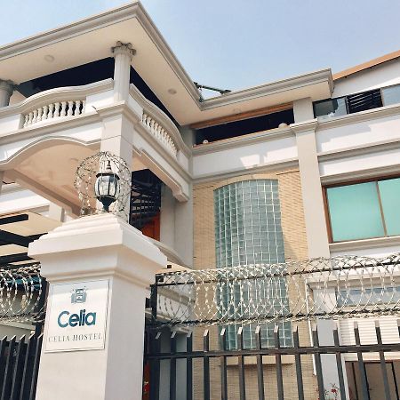 Celia Hostel Мандалей Екстериор снимка