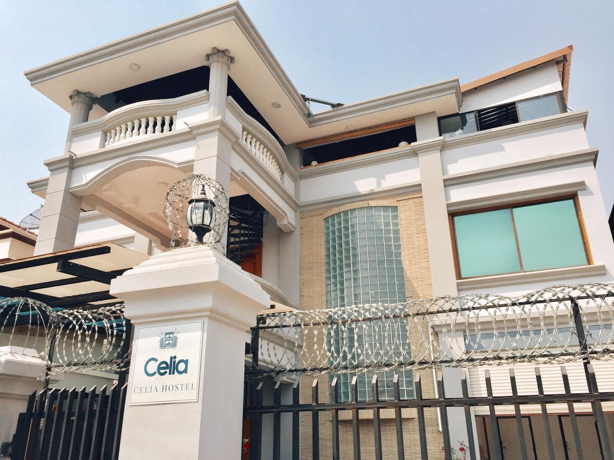 Celia Hostel Мандалей Екстериор снимка