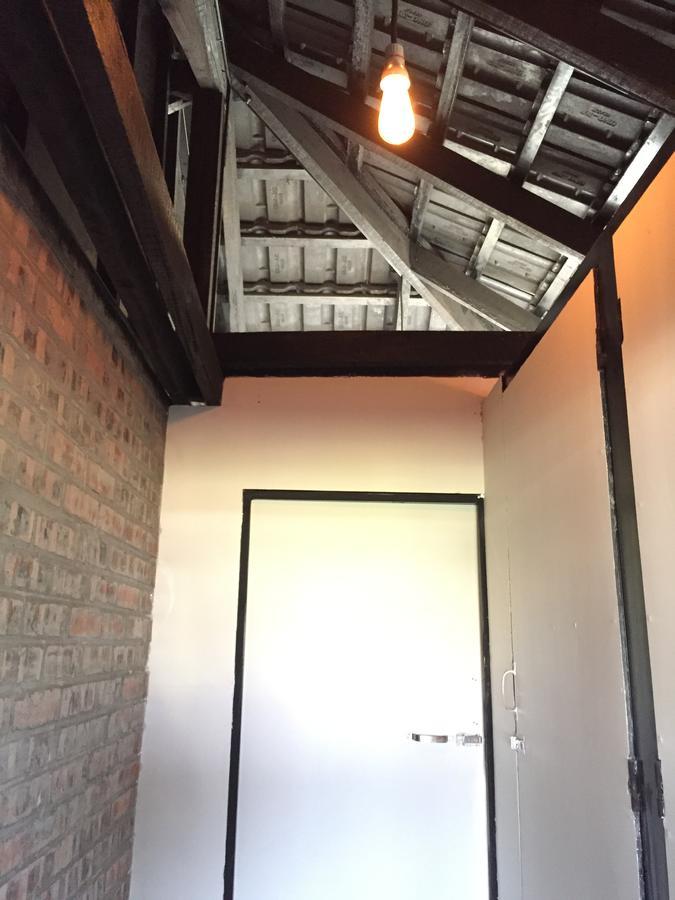 Celia Hostel Мандалей Екстериор снимка
