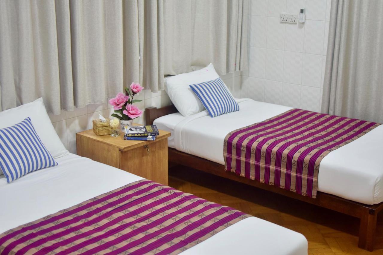 Celia Hostel Мандалей Екстериор снимка