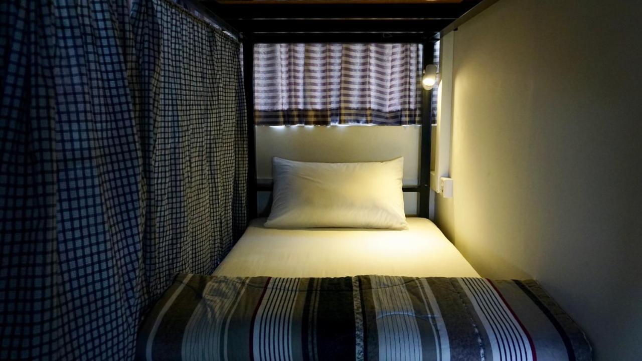 Celia Hostel Мандалей Екстериор снимка