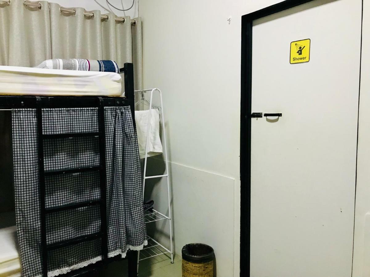 Celia Hostel Мандалей Екстериор снимка