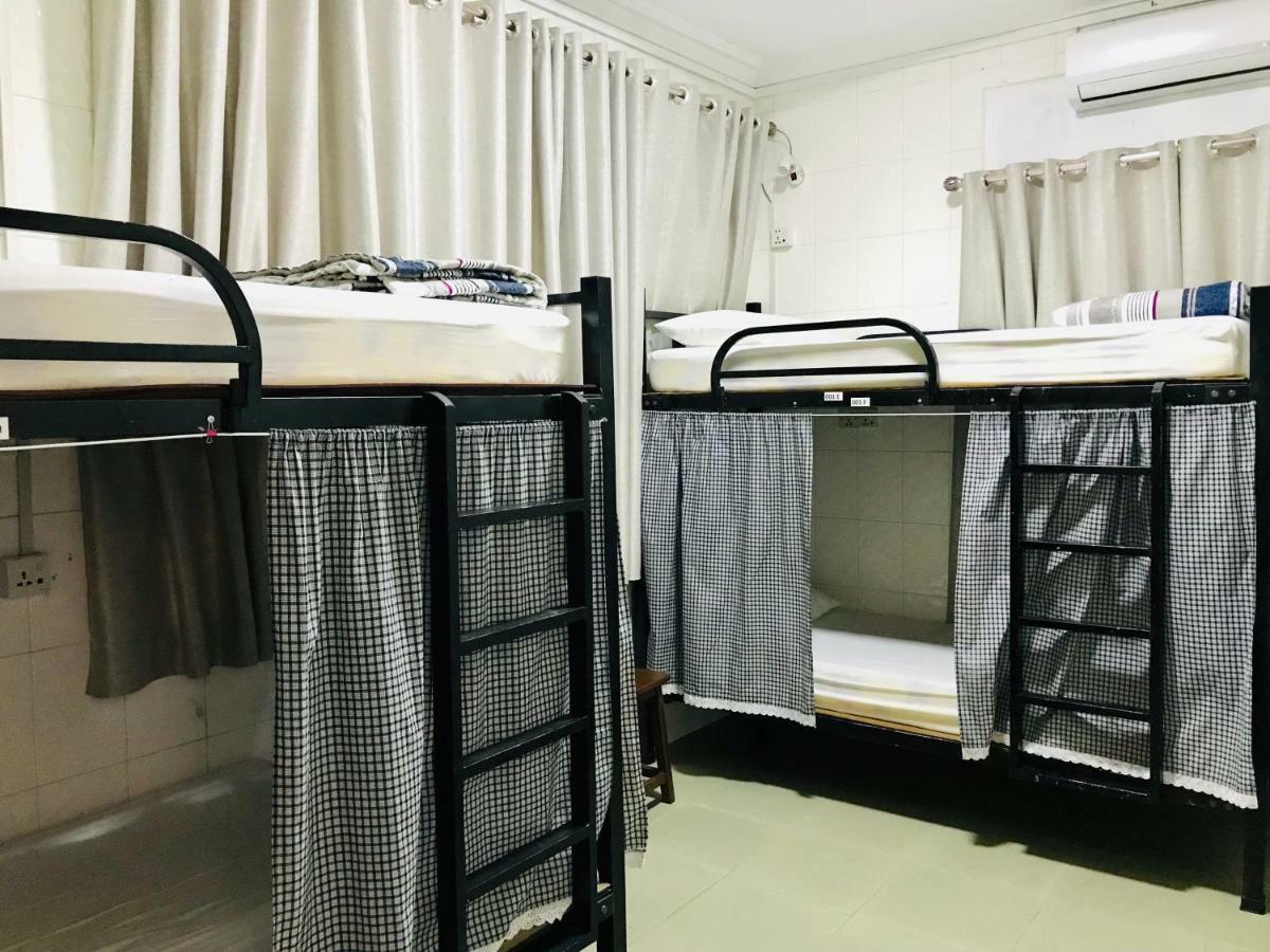 Celia Hostel Мандалей Екстериор снимка