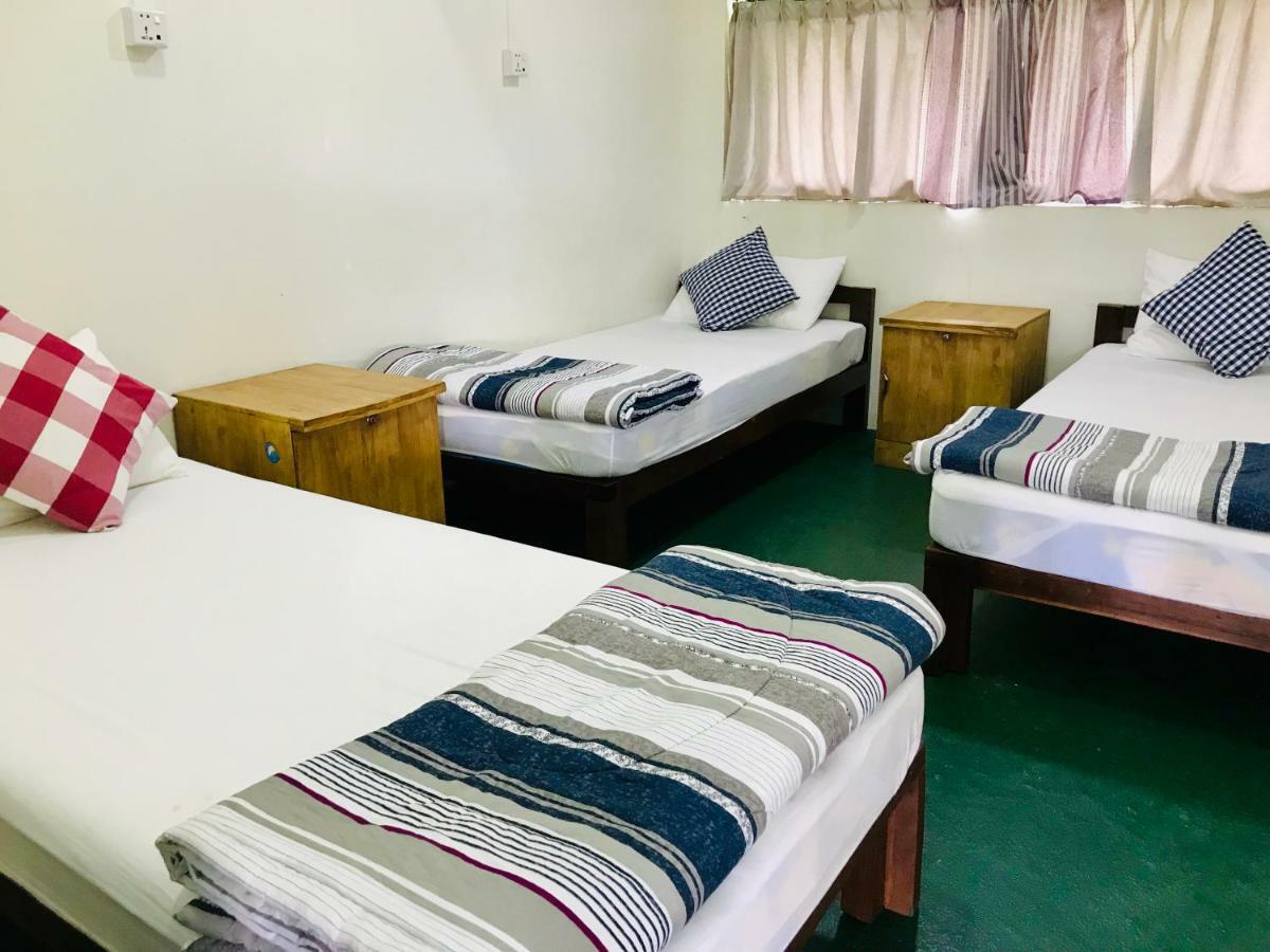 Celia Hostel Мандалей Екстериор снимка